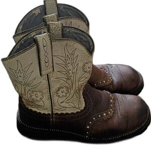 Ariat Boots Size 9.5 B, Short Brown and Cream Western Floral Cowgirl Round Toe